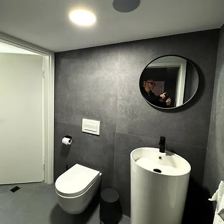 Arnold's Nest * Kotlje