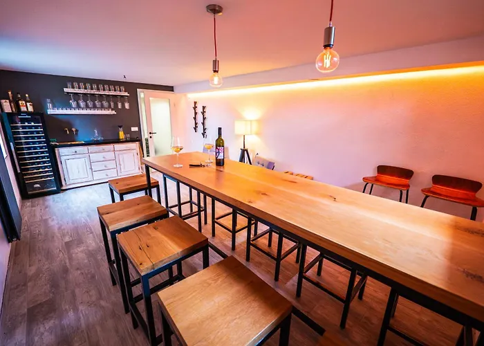 Arnold's Nest Villa *