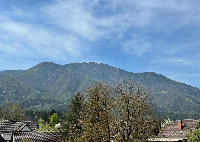 Arnold's Nest Villa *